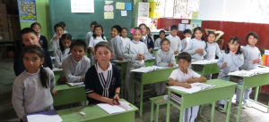 Crédito de la imagen: Pruebas a estudiantes realizadas por Ineval en la provincia de Azuay del 17 al 25 de junio de 2013 / INEVAL Ecuador / CC BY 2.0 (con modificaciones)